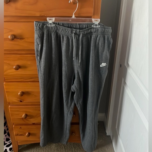 Gray Nike sweatpants - Picture 1 of 3